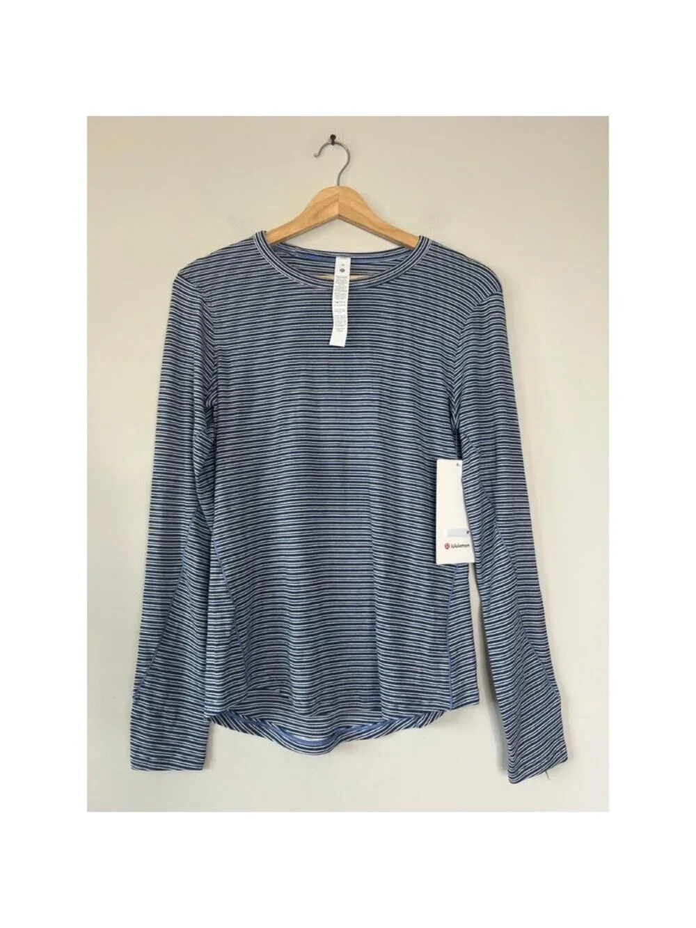 NWT Lululemon Athletica Hold Tight Long Sleeve Striped Blouse Blue Size: 10